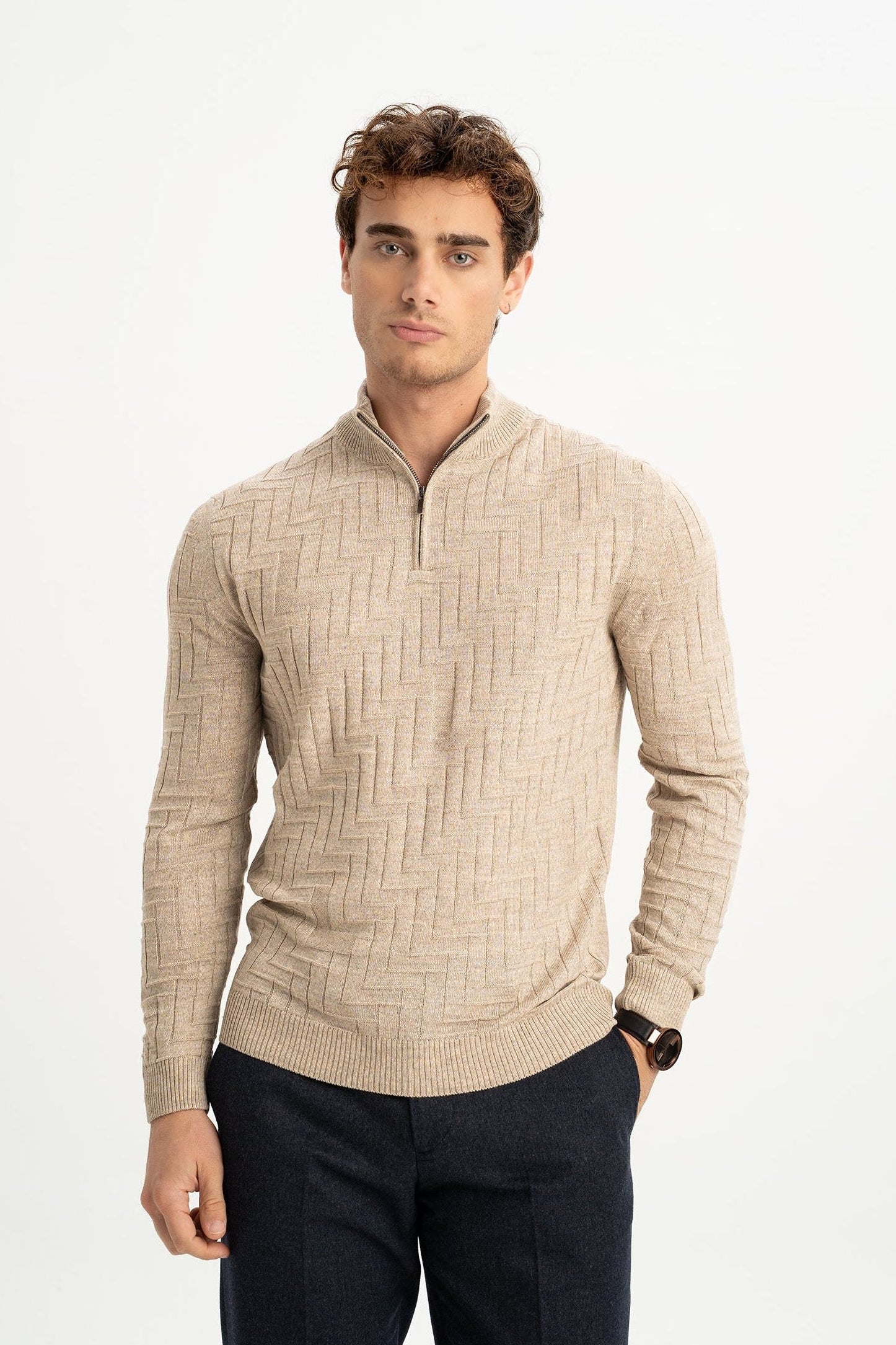 TAŞTEPE Bej Yün Karışımlı Yarım Fermuarlı Balıkçı Yaka Jakarlı Triko Kazak